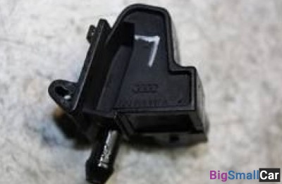 Форсунка омывателя стекла VAG 8D0955987A Левая с о