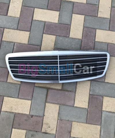 Решетка радиатора mersedes w211